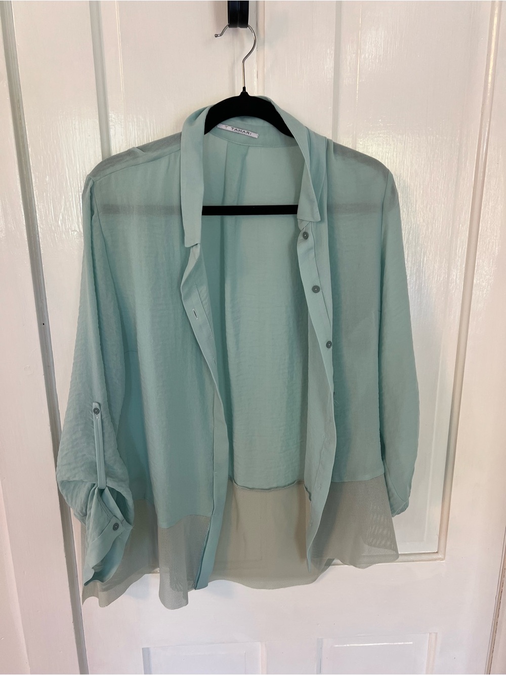 T Tahari Mint Green Casual Button-Down Shirt